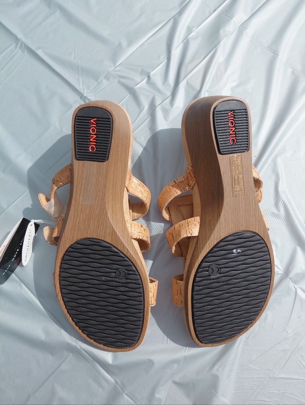 NWT Sz 9 Vionic Orthaheel Park Radia Adjustable Straps Wedge Slides Gold Cork - Picture 13 of 13